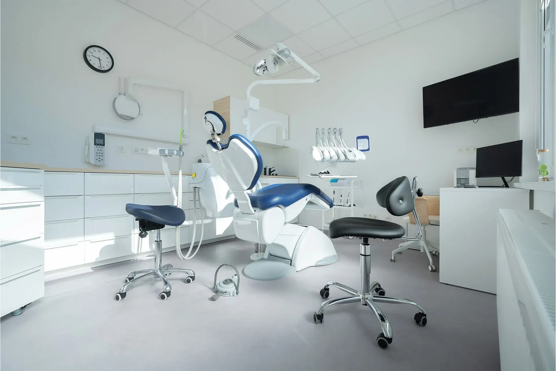 Alcan Family Dental, Same Day Dental Crown Anchorage AK, Family Dental Clinic Anchorage AK, Emergency Dental Care Anchorage AK, Emergency Dental Services Anchorage AK, Dentist Office Anchorage AK, Anchorage Dentures Medicaid, Emergency Dentures Anchorage